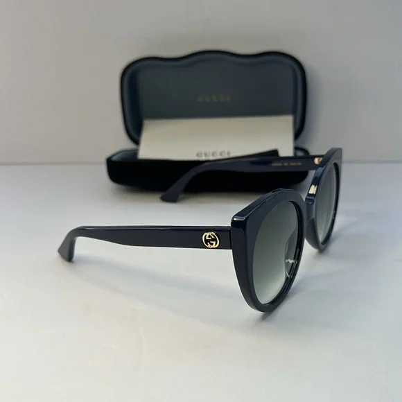New 100% Authentic Gucci GG0325S008 Cat eye Sunglasses